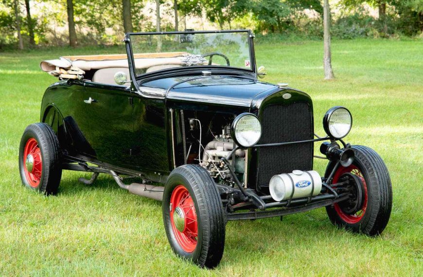 Historic cars, from Model A to Mustang
