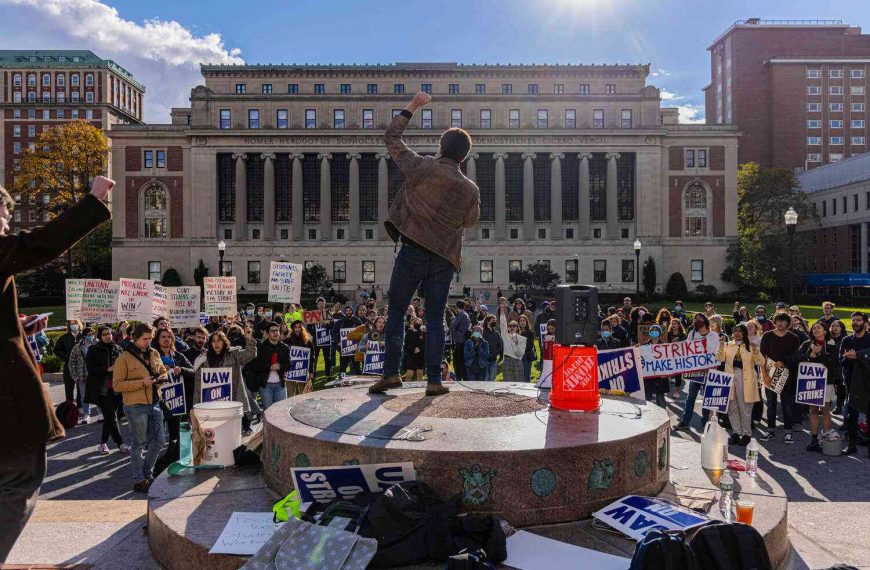 University of Columbia students return to class after strike
