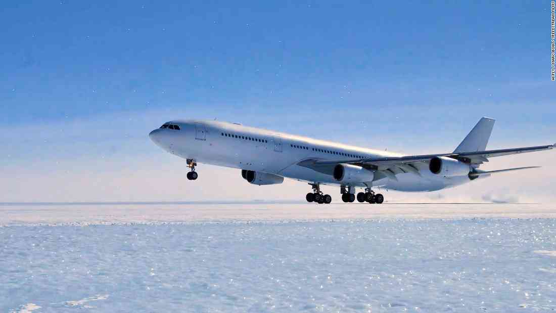 This airline flew a plane to Antarctica for the first time